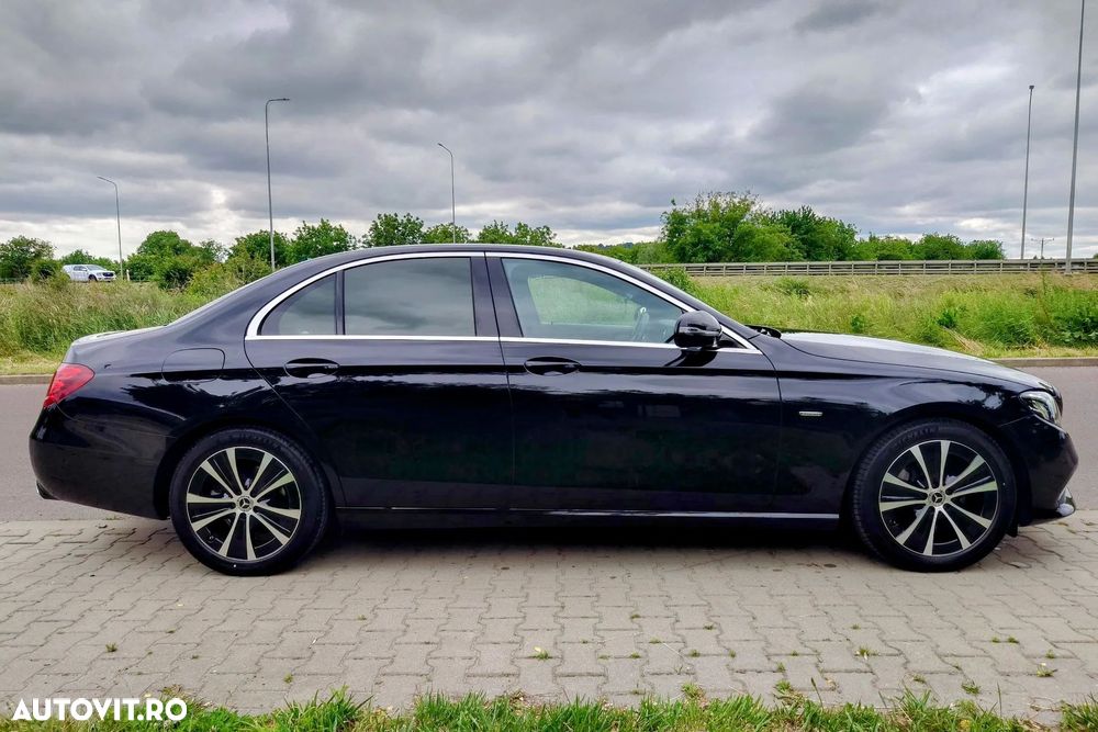 Mercedes-Benz E 200 Aut. - 13
