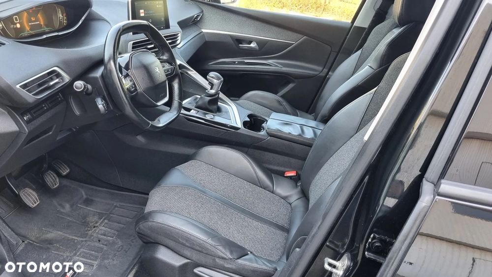 Peugeot 5008 - 16