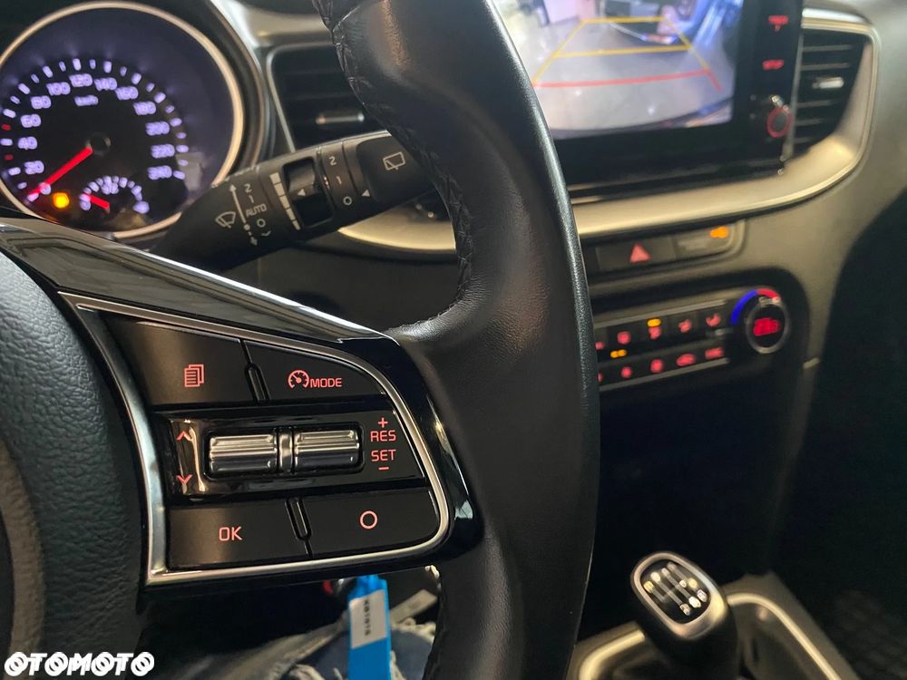Kia Ceed 1.5 T-GDI M - 12
