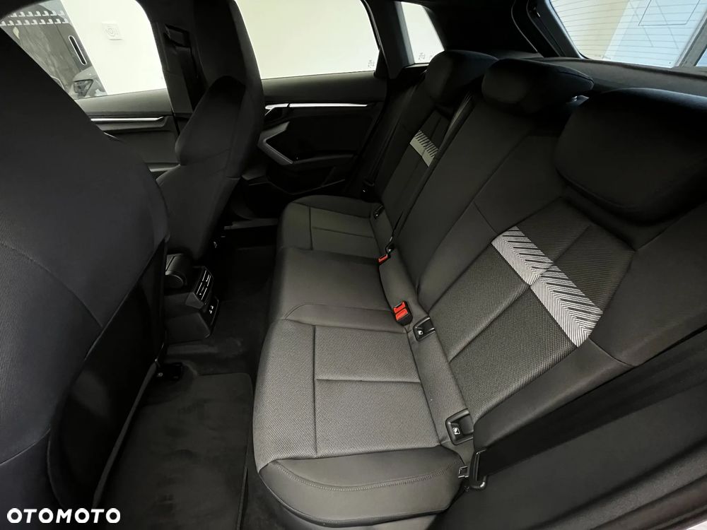 Audi A3 Sportback TFSI mHEV 110 kW Advanced S tronic - 28