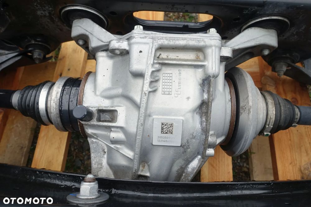 DYFER MOST TYLNY ZAWIESZENIE WAHACZE PÓŁOŚ MERCEDES W205 17r. - 8