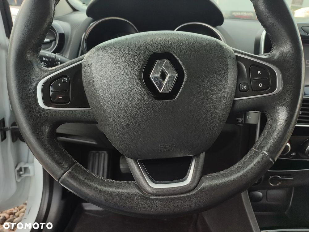 Renault Clio - 21