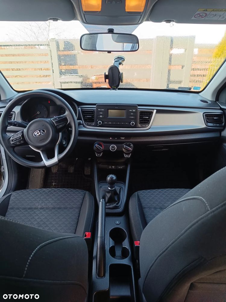 Kia Rio - 11