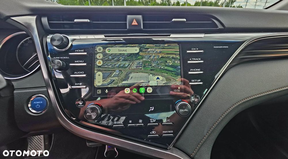 Toyota Camry 2.5 Hybrid Executive CVT - 23