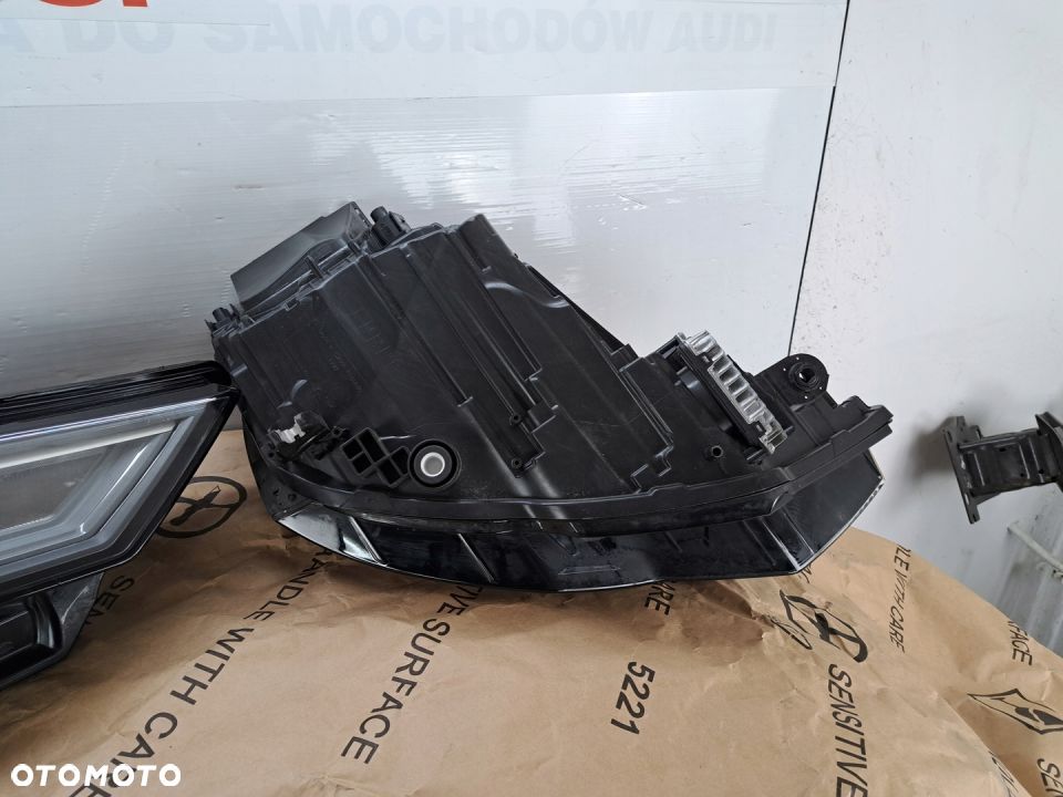 REFLEKTOR FULL LED AUDI A6 C8 4K S6 2019-2023 OE - 4