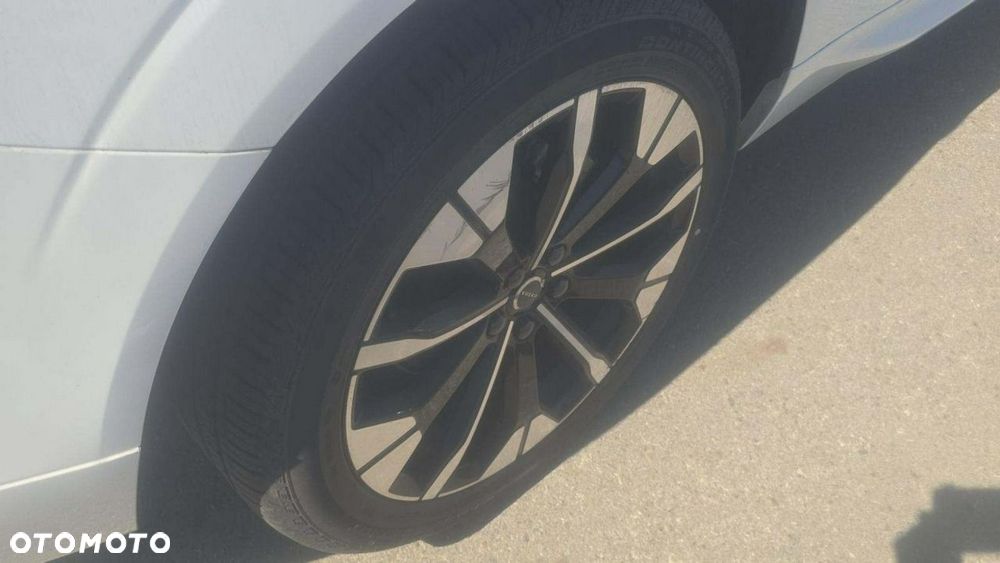 Volvo XC 60 B5 AWD Plus Dark - 16