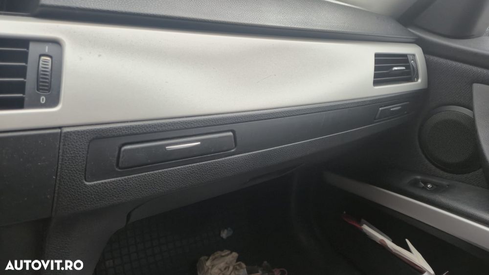 BMW Seria 3 318d DPF - 10