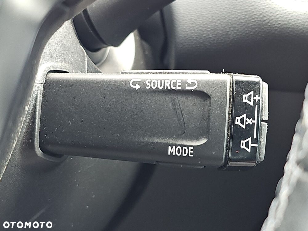 Renault Captur 1.3 TCe Intens EDC - 21