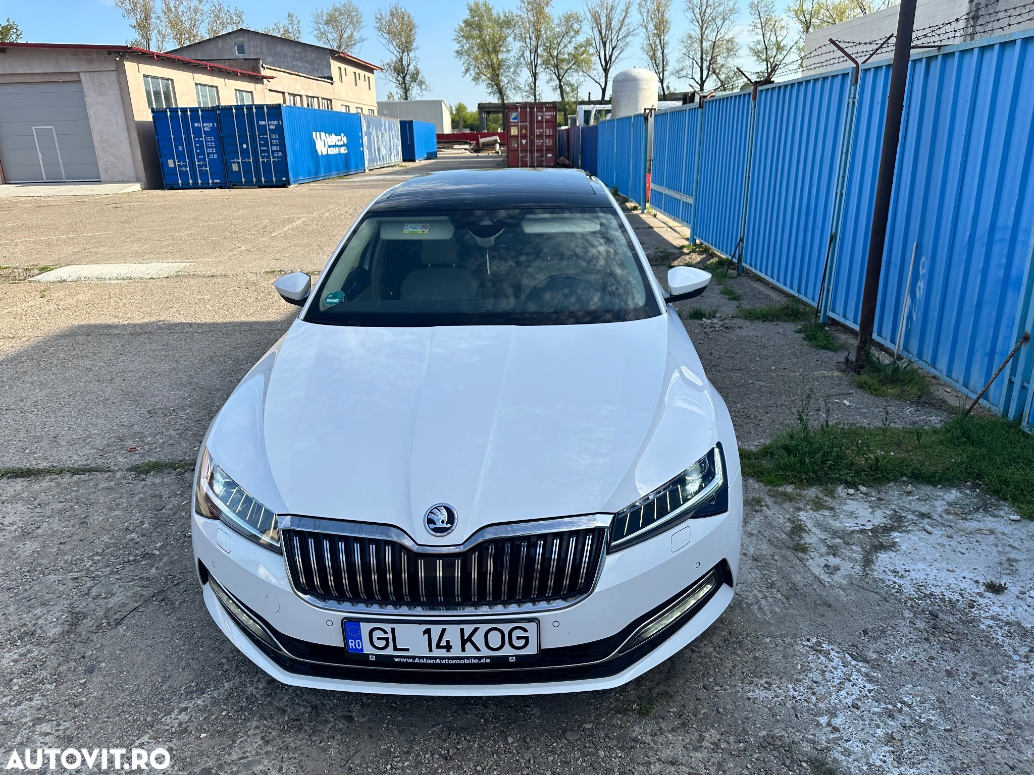 Skoda Superb 2.0 TDI SportLine - 17