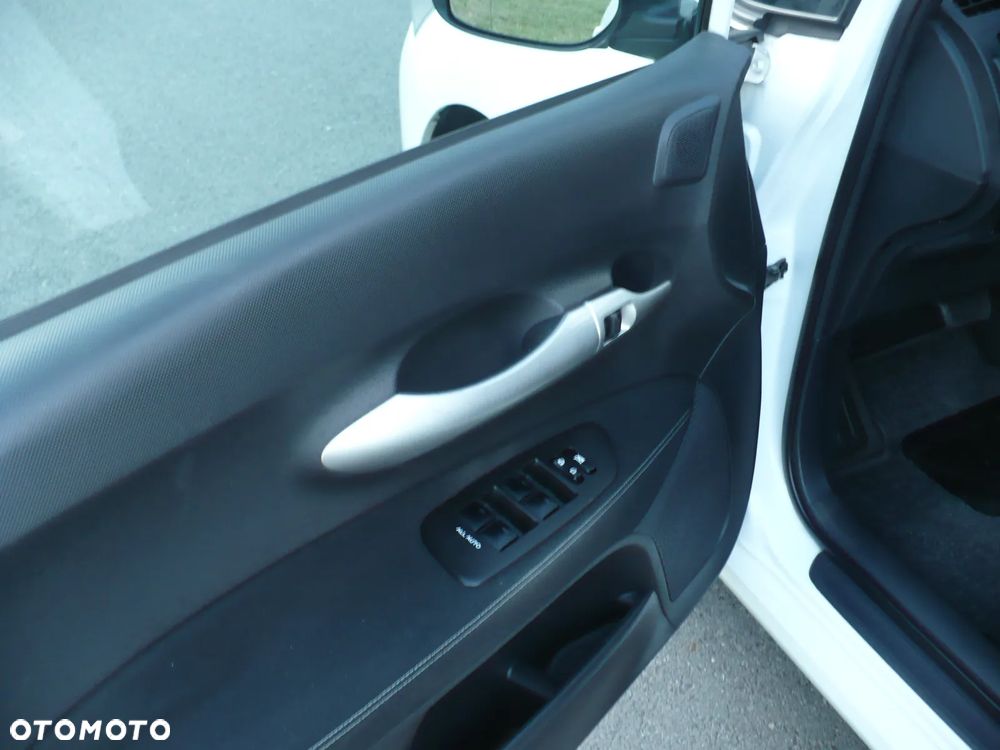 Toyota Auris 1.8 HSD Luna - 12