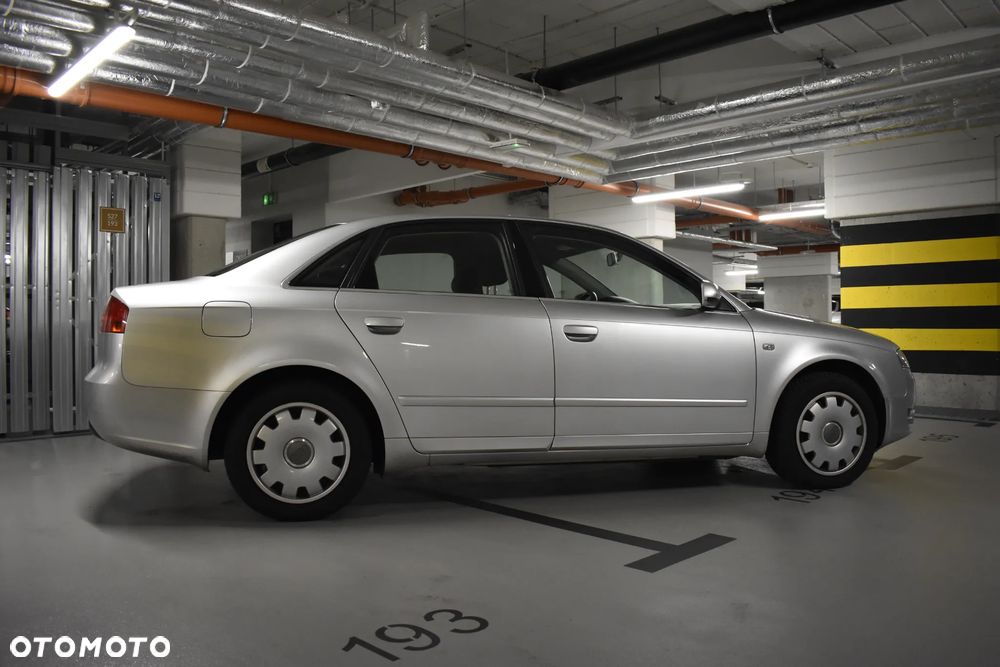 Audi A4 Limousine - 7