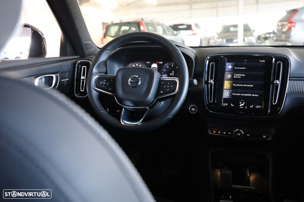 Volvo XC 40 1.5 T2 Plus Dark Auto - 16