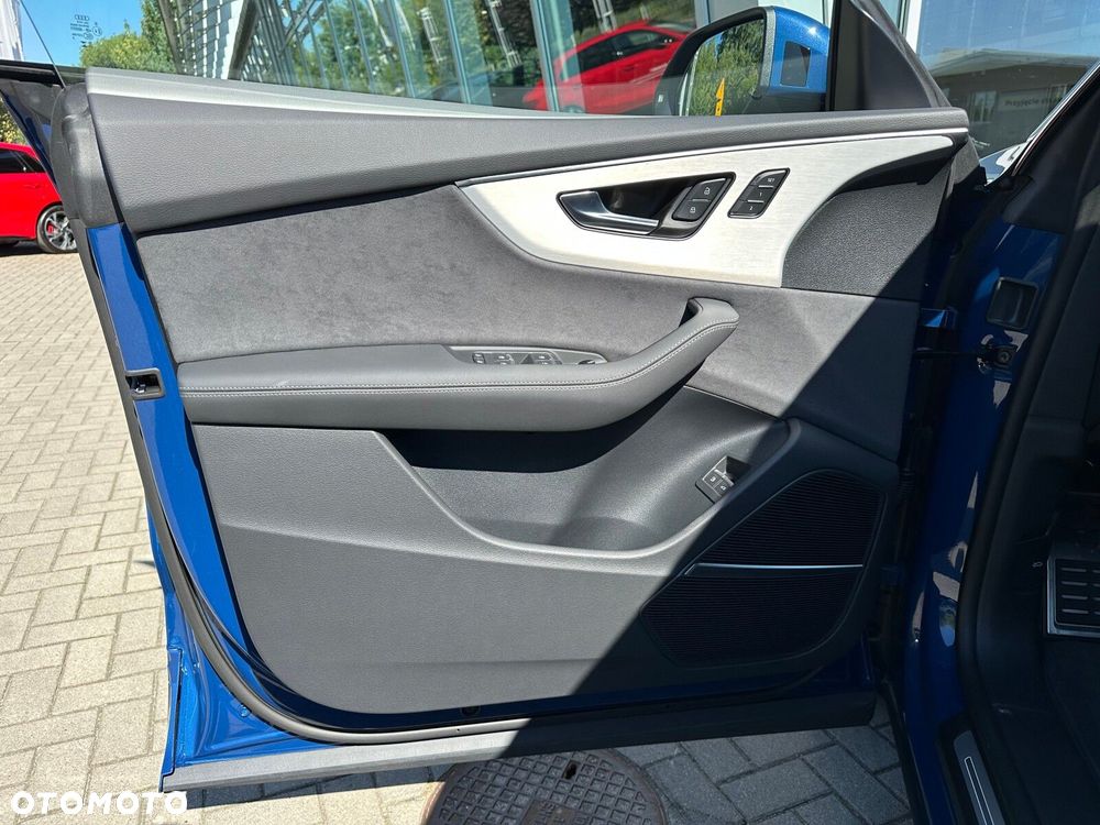 Audi Q8 - 11