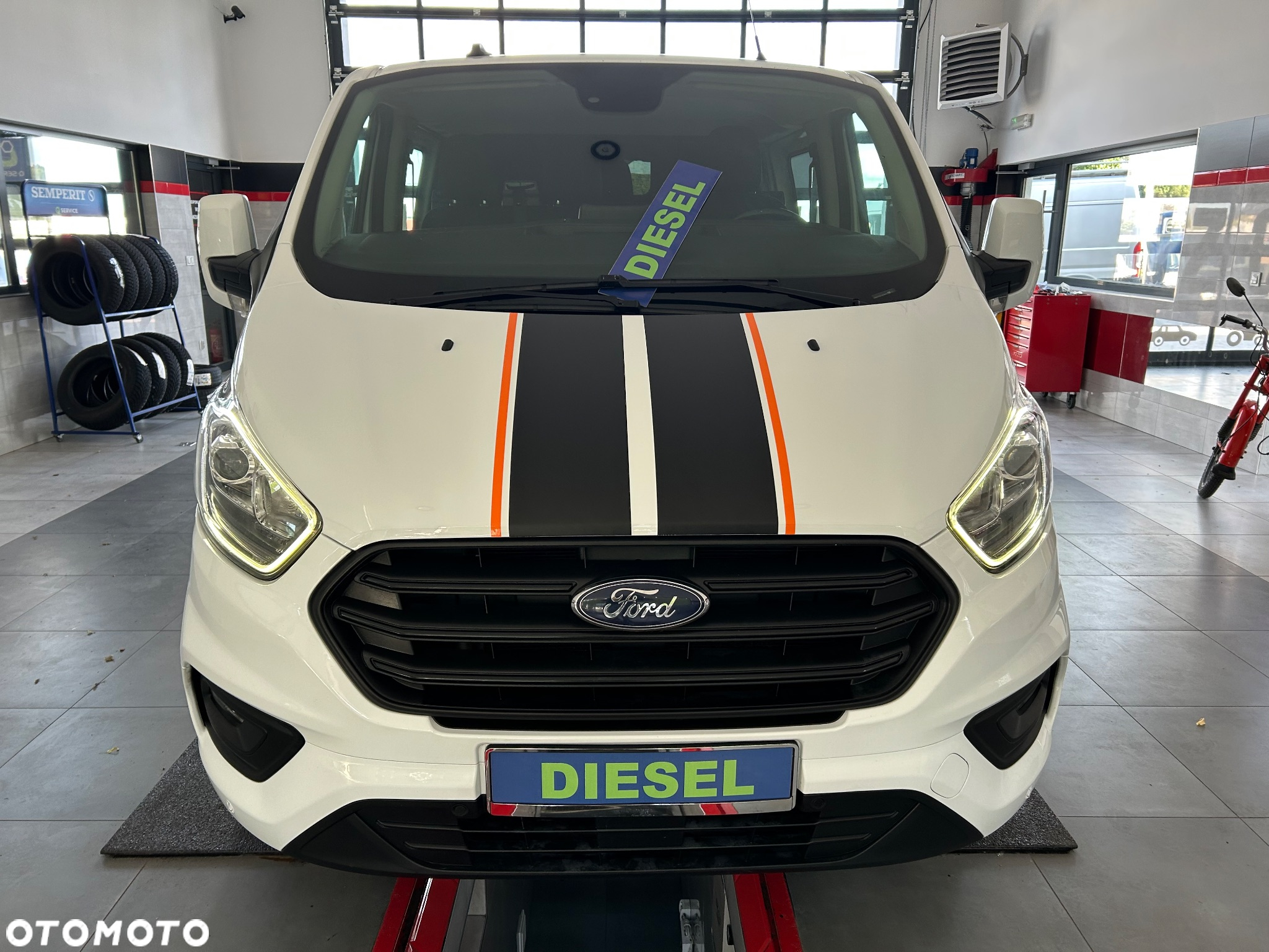 Ford Transit Custom 320 L1H2 VA Trend Nugget - 12