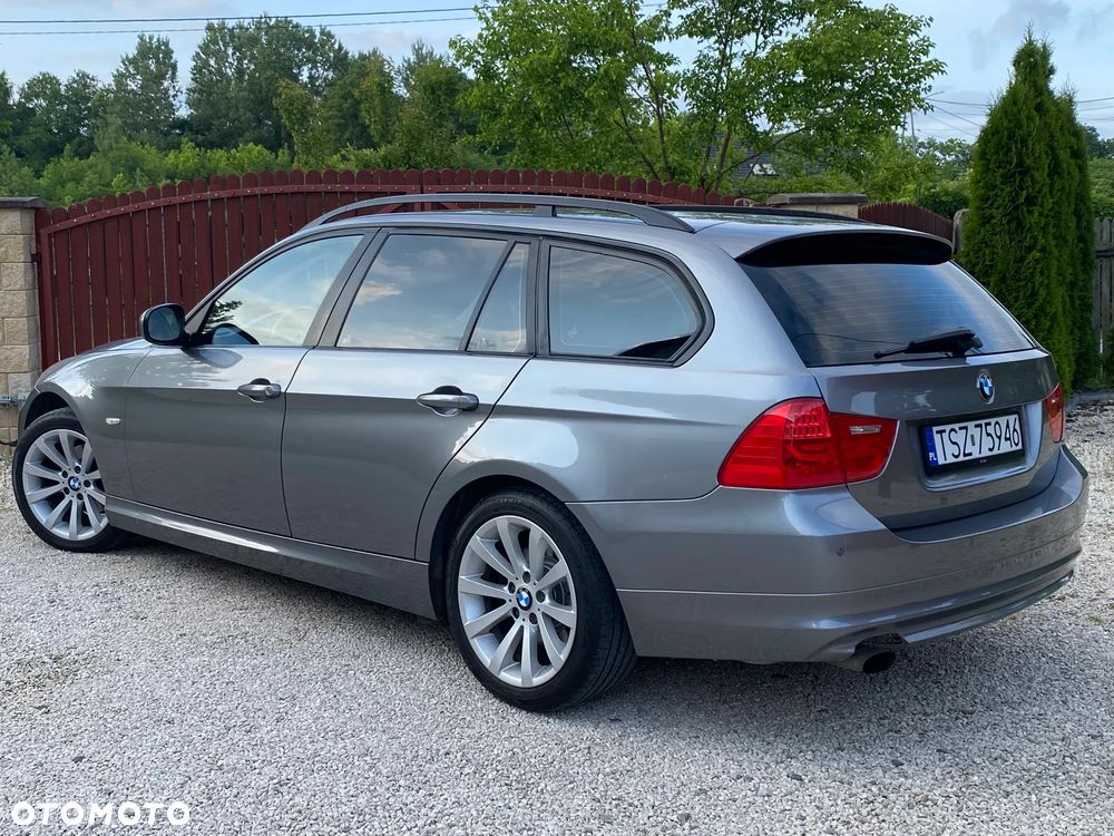 BMW Seria 3 318i - 11