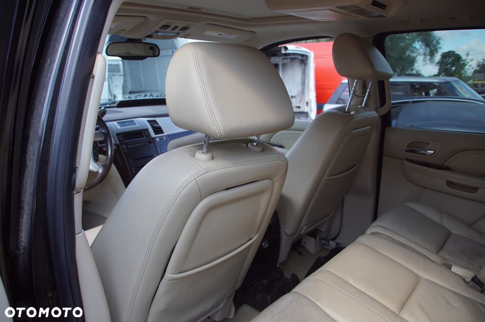 Cadillac Escalade 6.2 v8 Rok 2008 auto w całości na części tel. 692106889 silnik, maska, drzwi, lampa, skrzynia, lusterko, klapa, kierownica, lusterko, szyba - 10