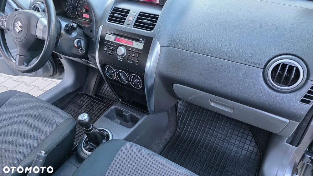 Suzuki SX4 1.6 GS / Premium 4WD - 30