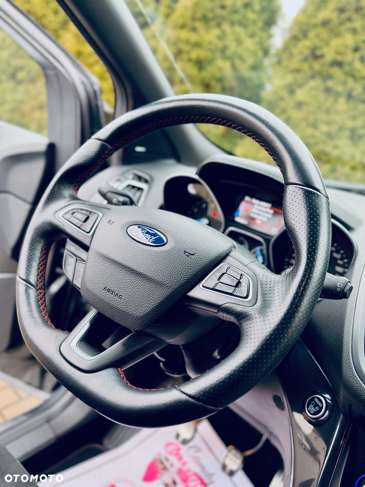 Ford Kuga 1.5 EcoBoost 2x4 ST-Line - 26