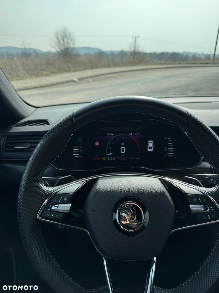 Skoda Superb 2.0 TDI SCR Sportline DSG - 17
