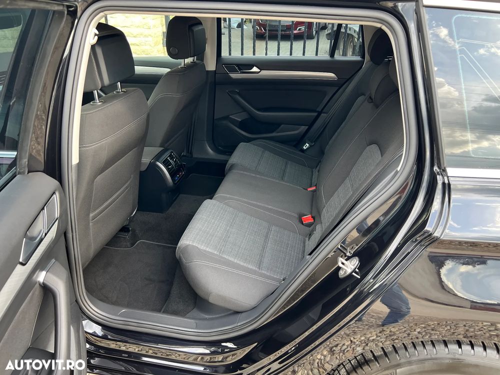 Volkswagen Passat 2.0 TDI SCR DSG Comfortline - 9