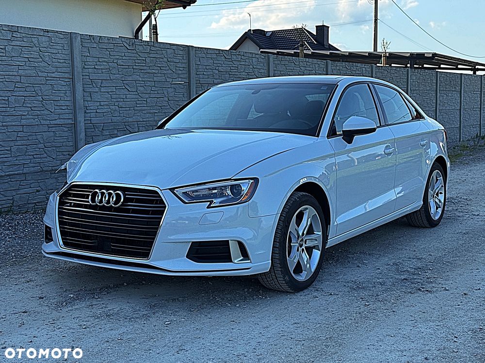 Audi A3 Limousine ver-2-0-tfsi-limousine-quattro-s-tronic-design - 1