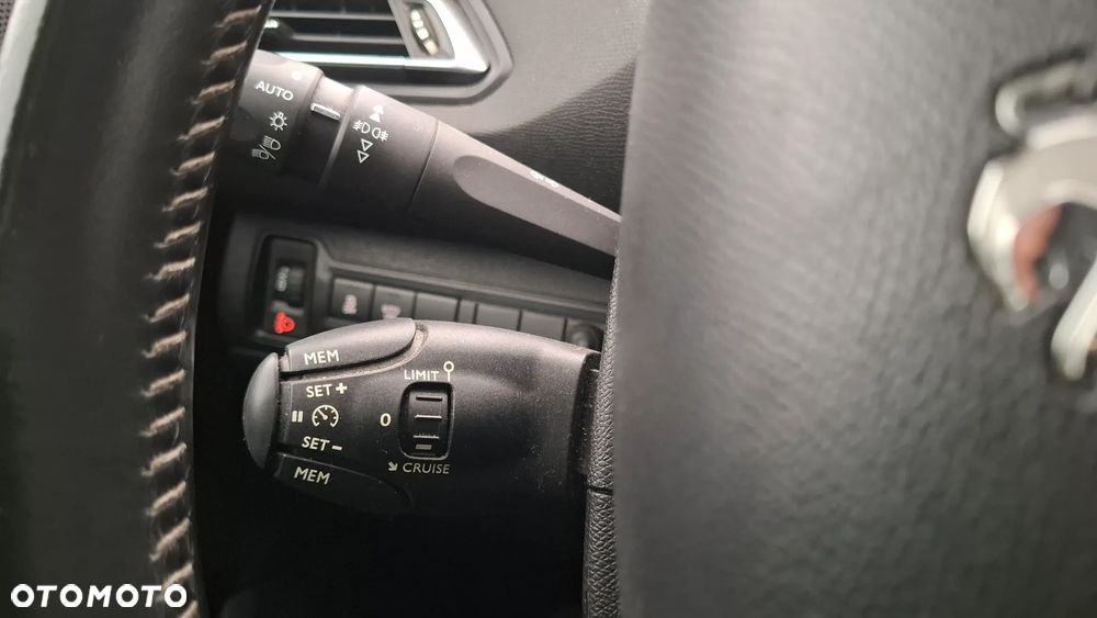 Peugeot 308 BlueHDi 120 Stop & Start Business-Line - 13