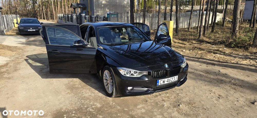BMW Seria 3 318d DPF Edition Sport - 4
