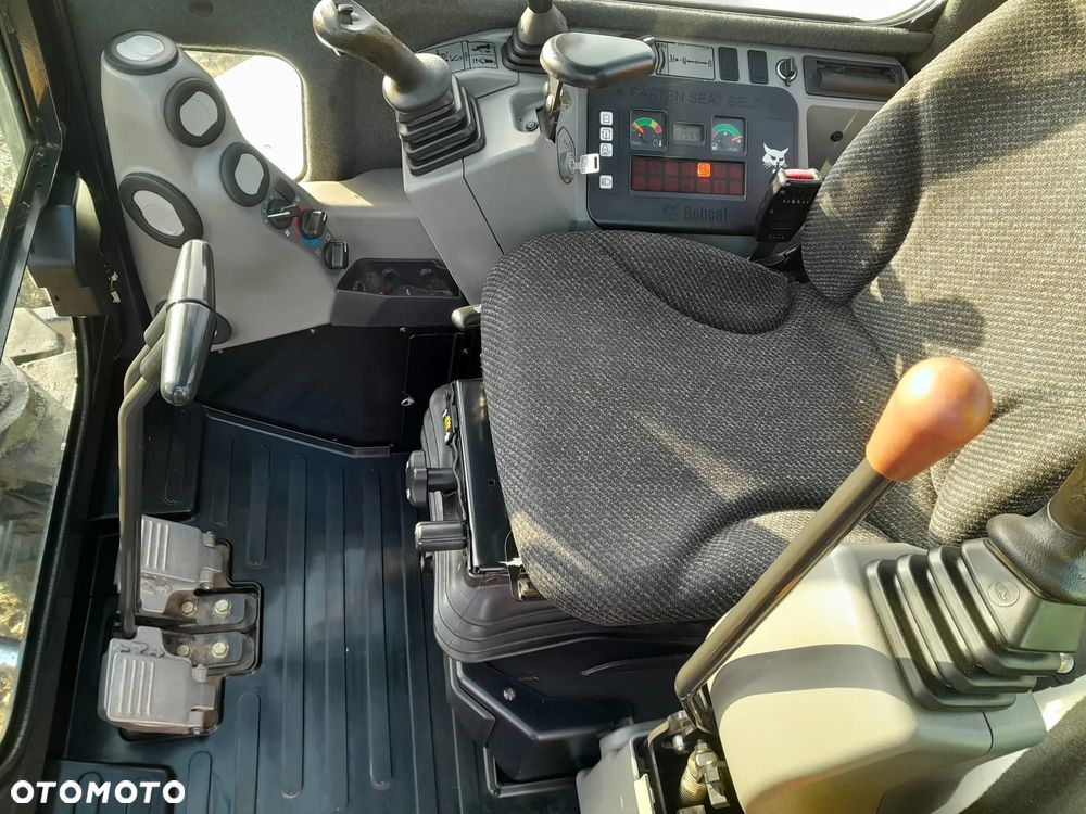 Bobcat e50 - 24