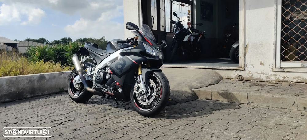 Aprilia RSV 4 RR - 7