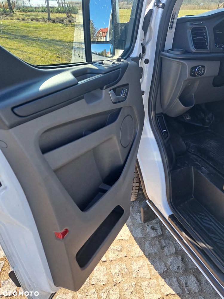 Ford Transit Custom - 19