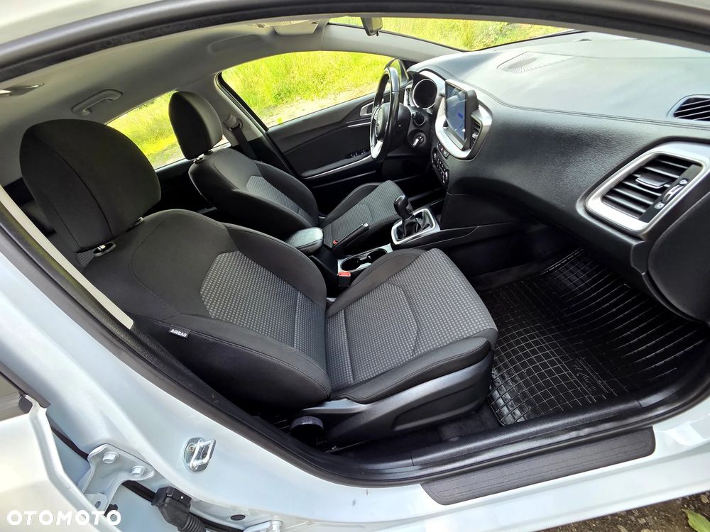 Kia Ceed 1.0 T-GDI M - 26