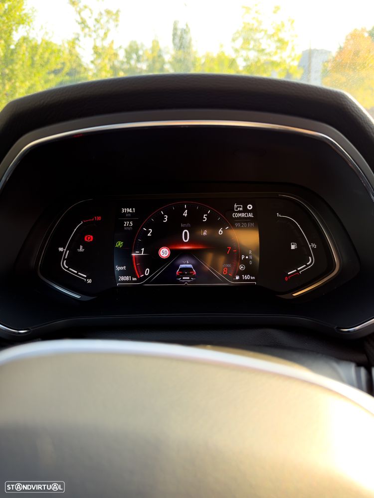 Renault Captur - 24
