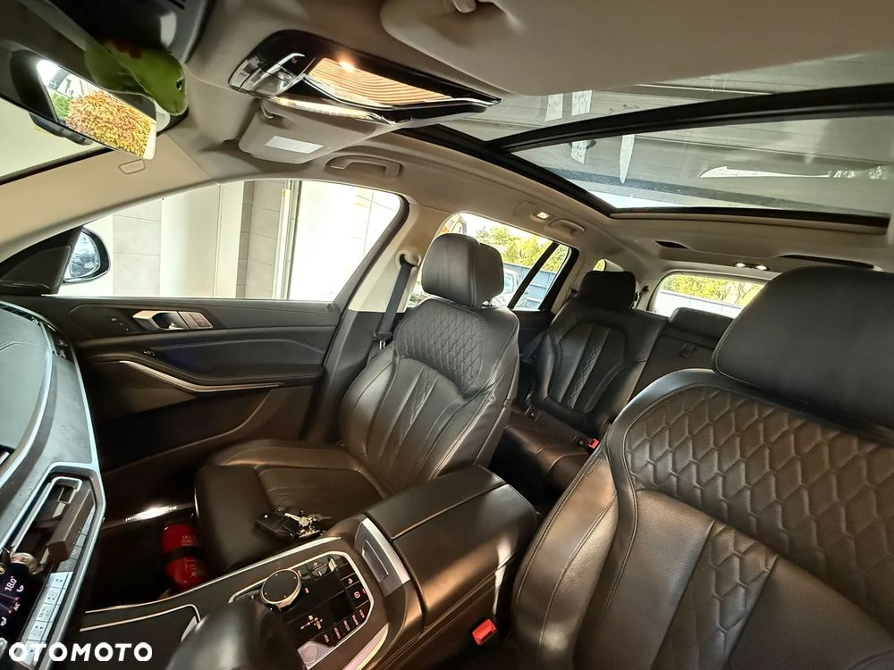 BMW X7 - 23