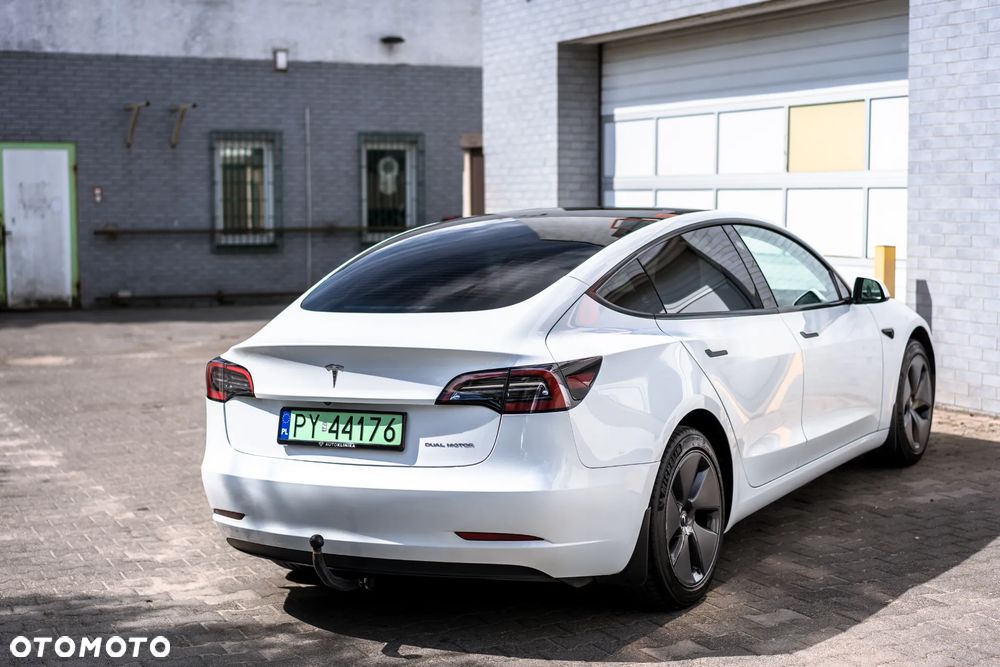 Tesla Model 3 AWD - 24