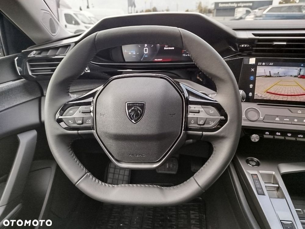 Peugeot 408 - 21