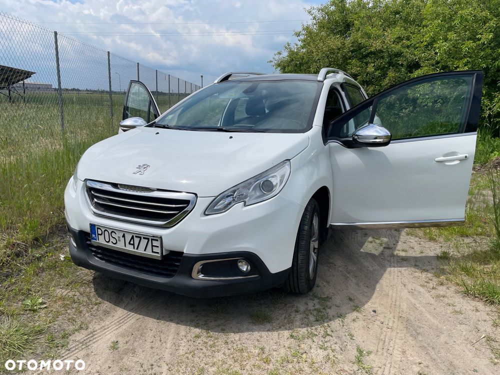 Peugeot 2008 1.6 e-HDi Allure S&S - 4
