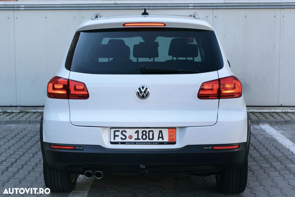 Volkswagen Tiguan 2.0 TDI DPF 4Motion BlueMotion Technology DSG Exclusive - 22