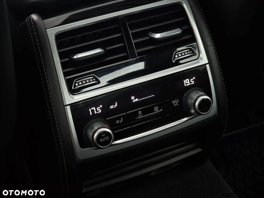 BMW Seria 7 730d xDrive - 32