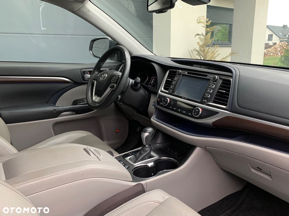 Toyota Highlander 3.3 V6 Base Hybrid - 15