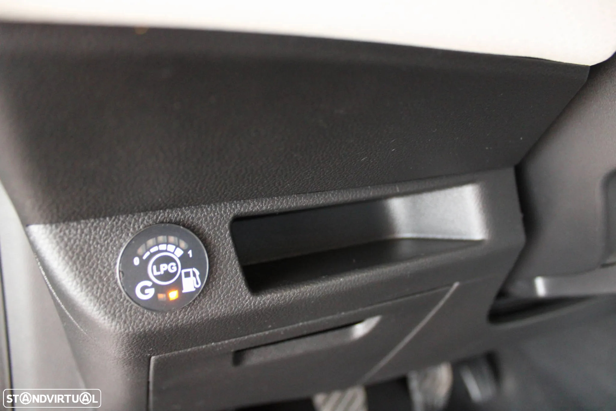 Renault Clio 1.0 TCe Evolution Bi-Fuel - 7