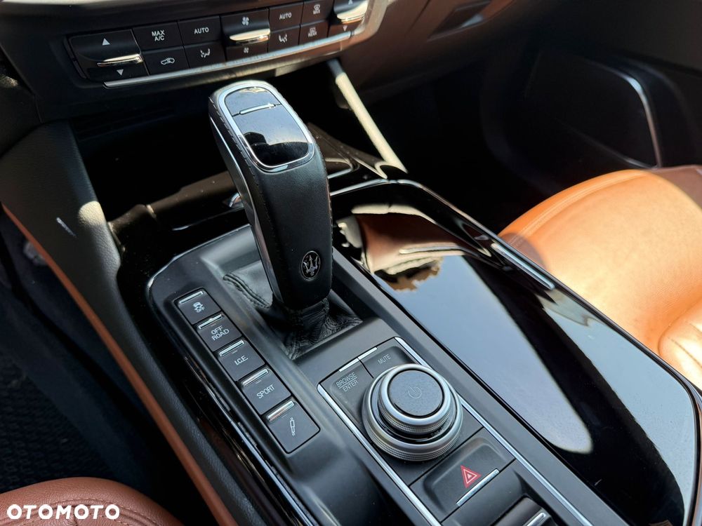 Maserati Levante S Q4 - 21