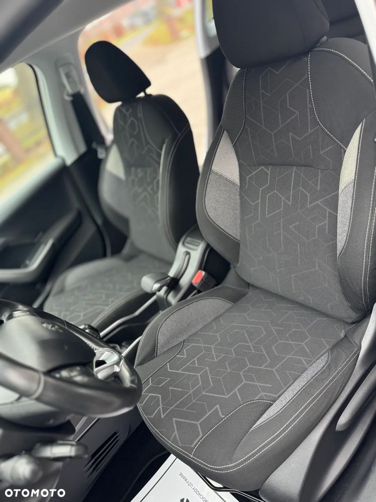 Peugeot 2008 1.6 BlueHDi Style - 33