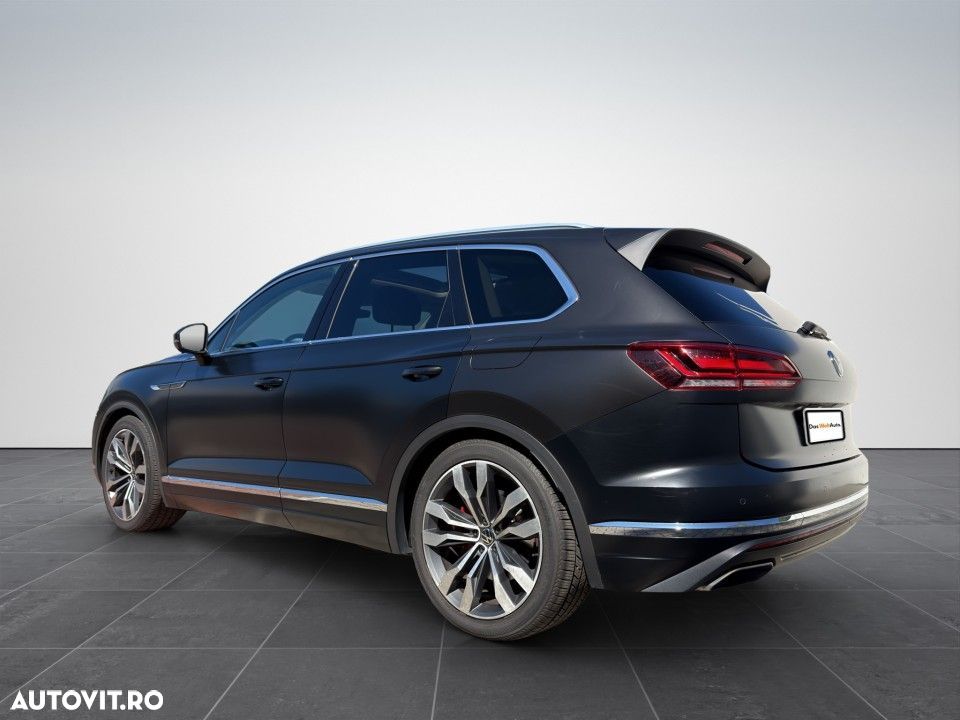 Volkswagen Touareg - 8