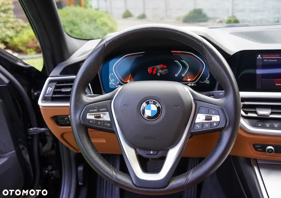 BMW Seria 3 330i xDrive Sport Line - 24