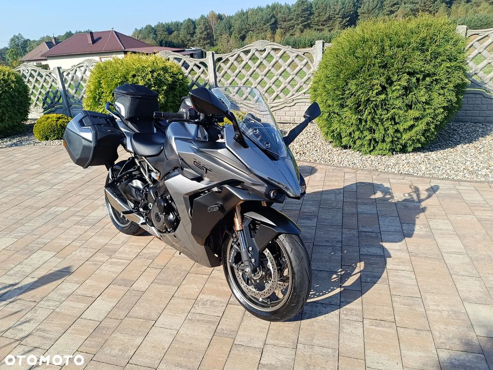Suzuki GSX 1000 - 13