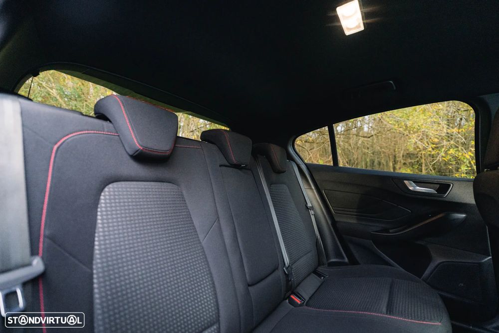 Ford Focus 1.0 EcoBoost Hybrid Aut. ST-LINE - 50