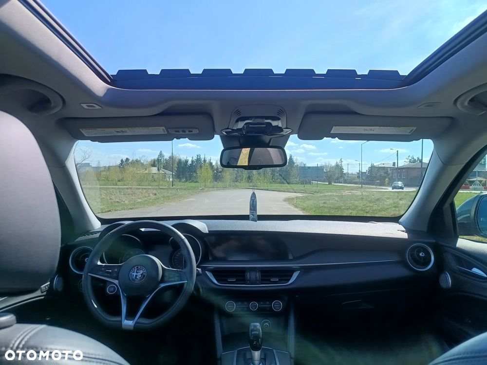 Alfa Romeo Stelvio 2.0 Turbo 16V AT8-Q4 Tributo Italiano - 15