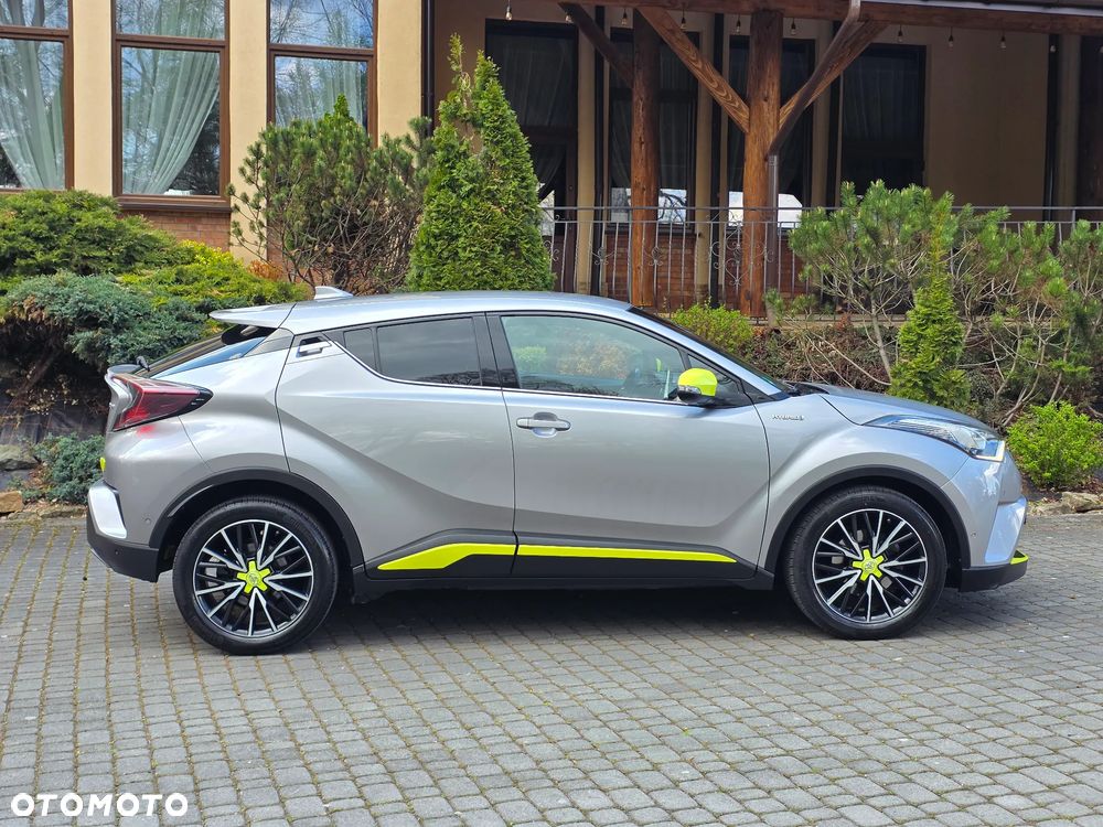 Toyota C-HR 1.8 Hybrid Neon Lime powered by JBL - 7
