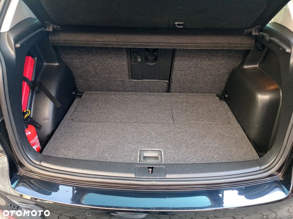 Volkswagen Golf 2.0 TDI DPF Style - 9