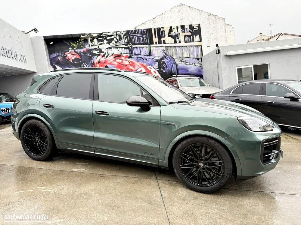 Porsche Cayenne Turbo E-Hybrid - 2